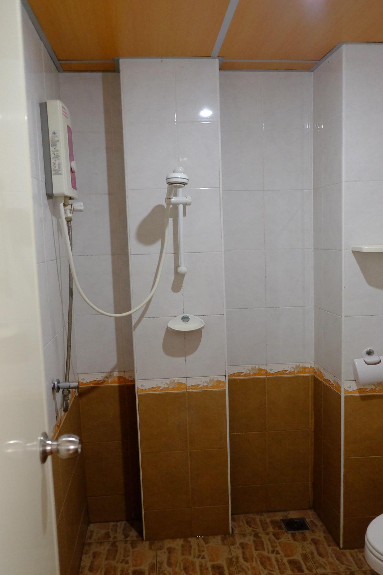 Banchang Apartment And Hotel Rayong Esterno foto