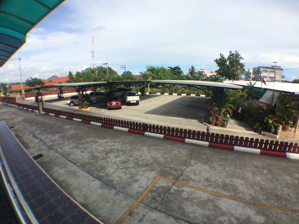 Banchang Apartment And Hotel Rayong Esterno foto