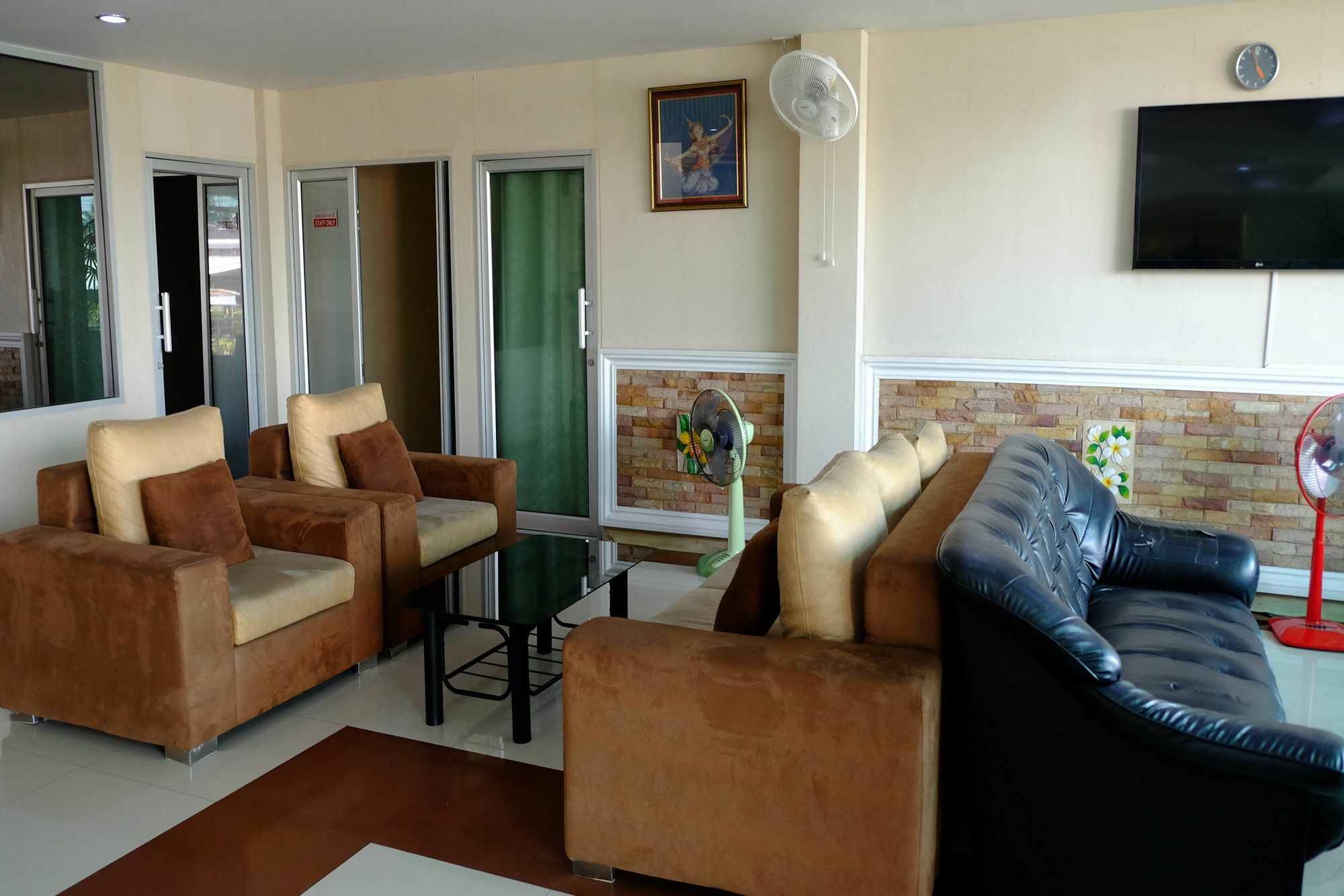 Banchang Apartment And Hotel Rayong Esterno foto